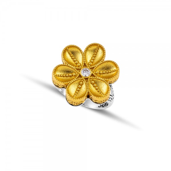 Sterling Silver Ring with Zircon Stones D208